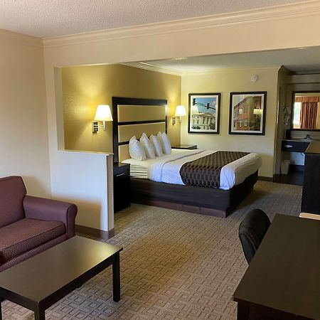 Best Western Inn&Suites Byron Exterior foto