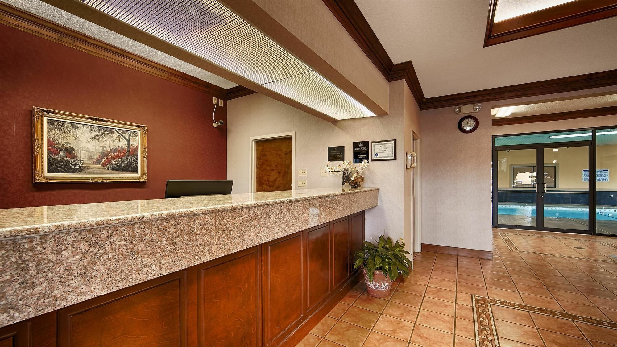 Best Western Inn&Suites Byron Exterior foto